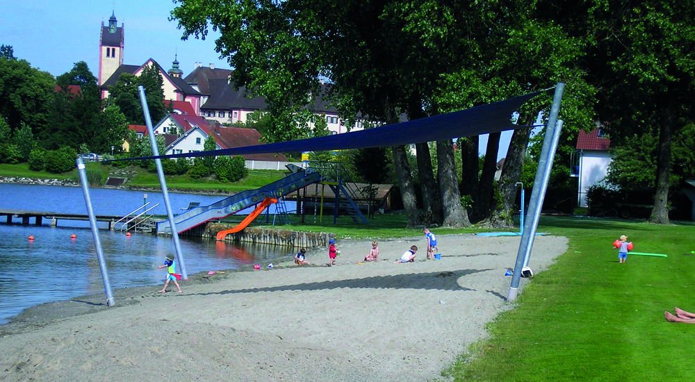 Liegewiese im Freibad